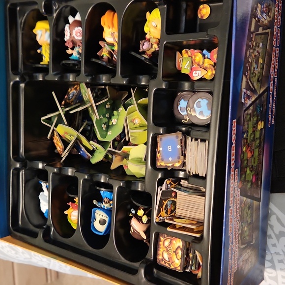 PRE-OWNED KROSMASTER ARENA BOARD GAME. GOOD CONDITION - Picture 2 of 6